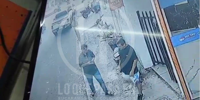 Video Revela Intento de Robo a una Vivienda en el Barrio Ricaurte: Ladrones fueron Sorprendidos en el Acto.