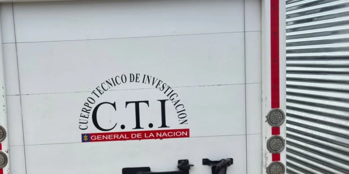 Hallan brazo humano envuelto con macabro mensaje en plena vía pública