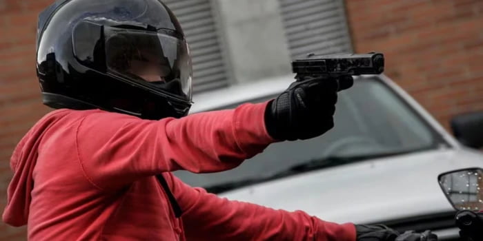 Hombre fue atacado a disparos durante el atraco de una cadena en Girón