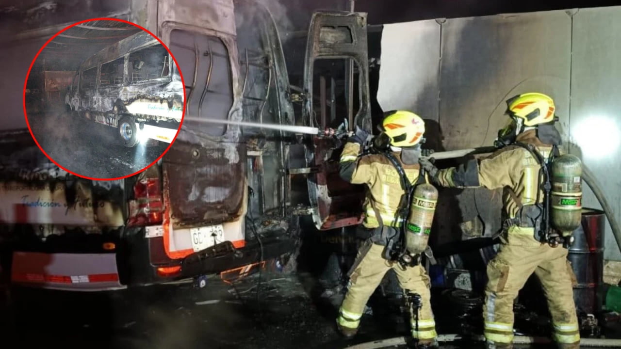 3 vehículos completamente calcinados, tras incendio en Lote Metropolitano