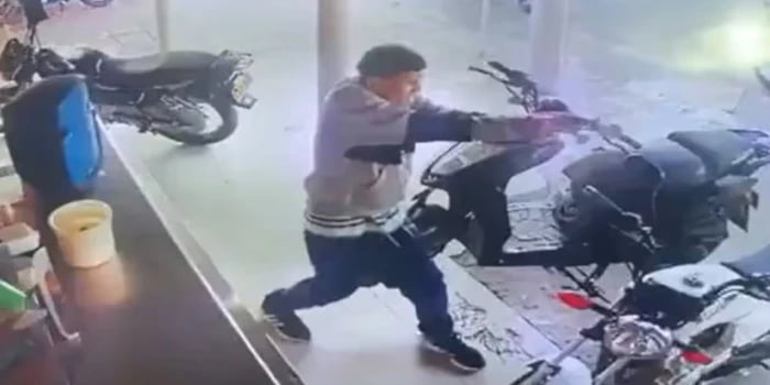 Sicario asesinó al dueño de un restaurante frente a varios clientes