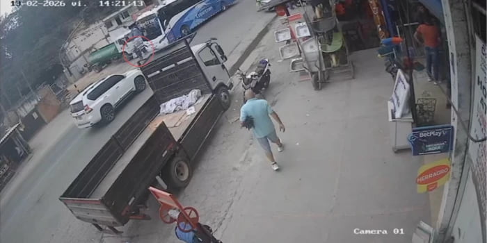 Video: Luz Elena murió al intentar cruzar la vía y ser arrollada por bus de Copetran en Lebrija