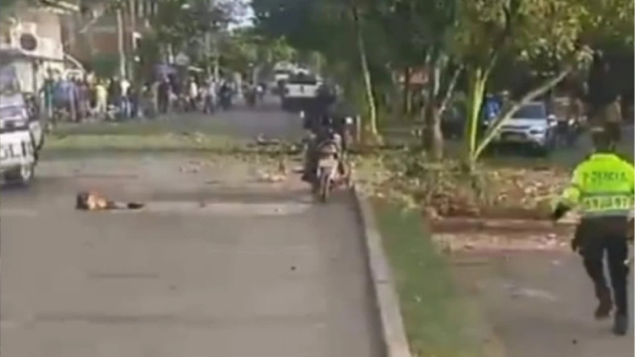 Galería: Explosión de moto bomba dejó 13 heridos y alarma a la comunidad