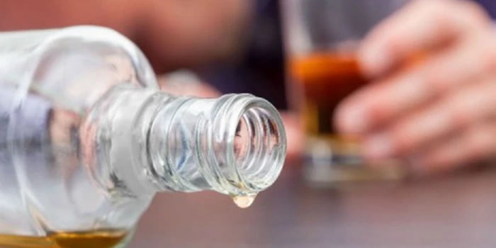 6 personas murieron por intoxicación con licor adulterado en el centro