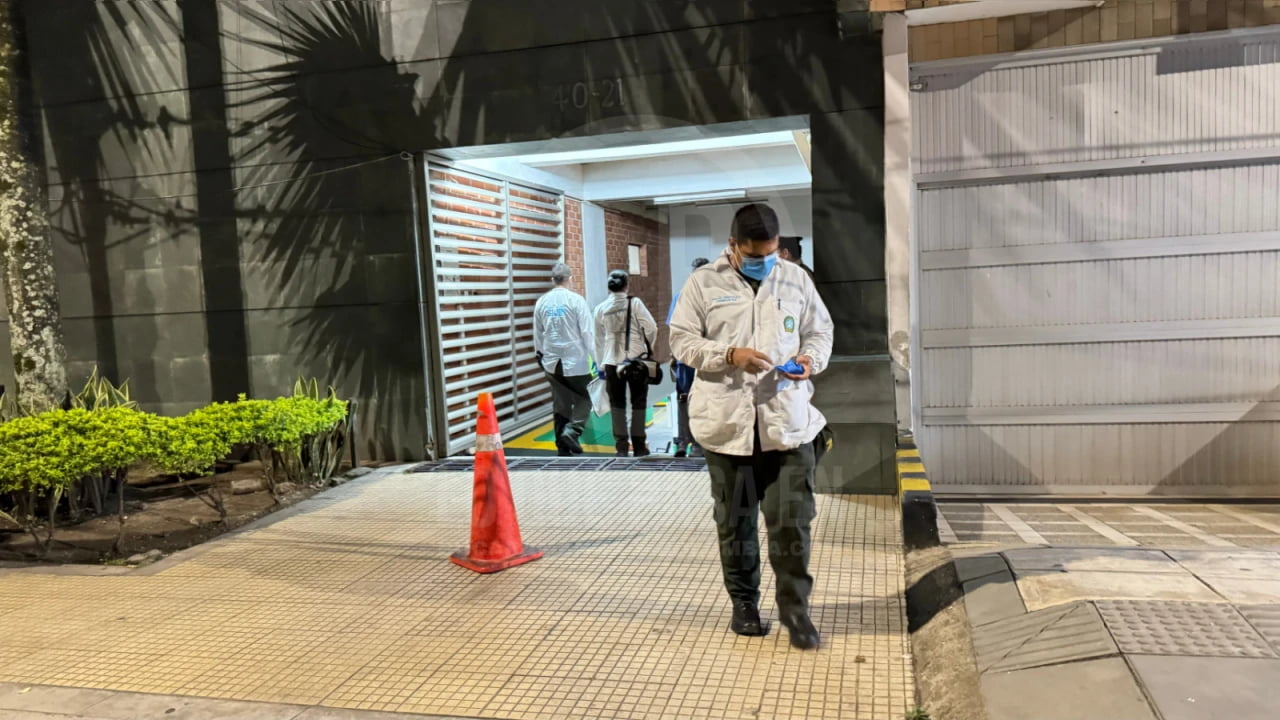 Autoridades investigan ataque con arma blanca contra una mujer; el agresor sería un conocido cantante de cumbias