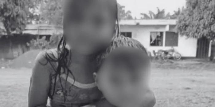 Hallan sin vida a dos niños dentro de un refrigerador.